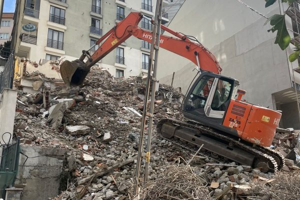 İlkbahar Şantiyesi